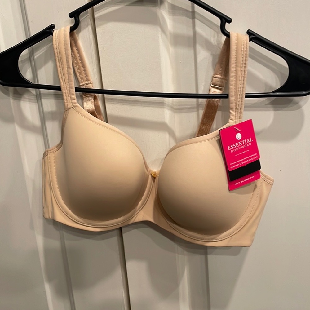 Essential bodywear NWT buff bra